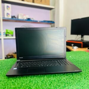 95 TOSHIBA B55/J i5 6200U 4GB 500GB 15.6