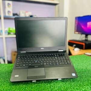 72 DELL E5570 i5 6300U 8GB 128GB 15.6